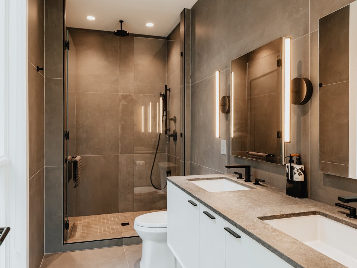 Marble vs. Travertine Bathroom Tiles: Aesthetic, Cost, and Maintenance