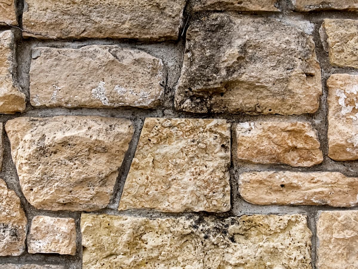 Step-by-Step Guide: How to Seal Travertine Tiles and Marble