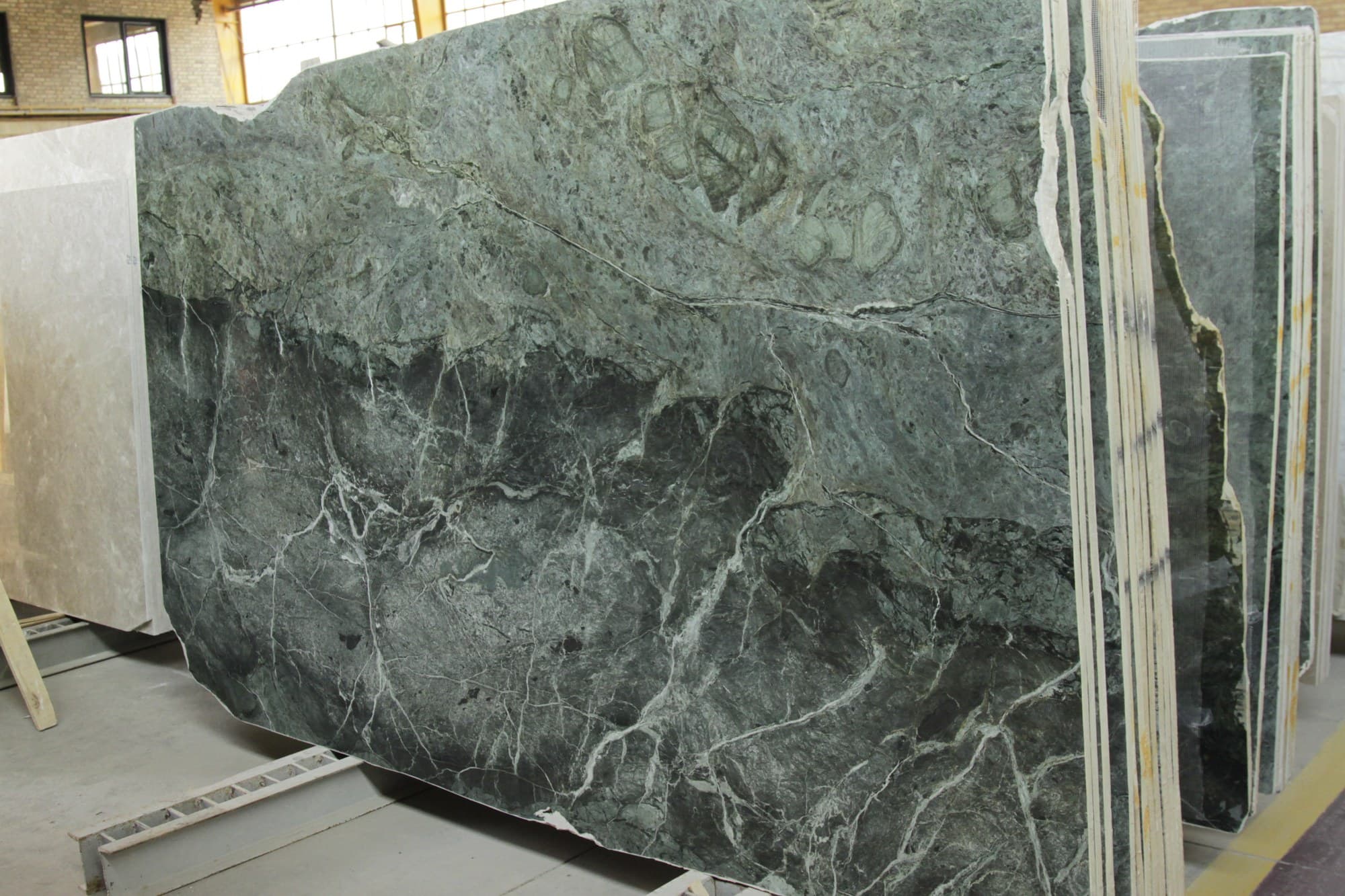 Green Marble marble - Premium natural stone surface