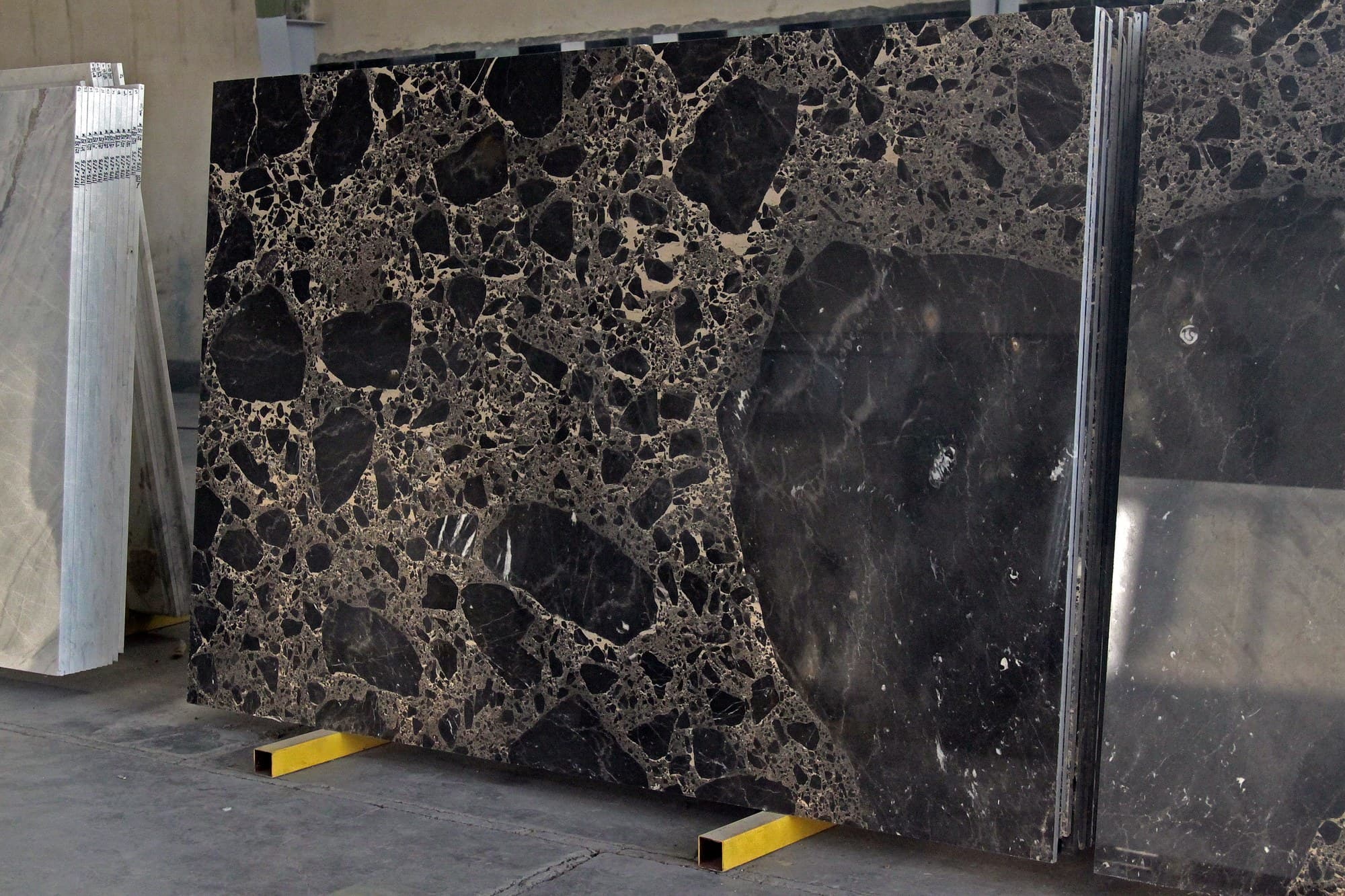 Spider Black marble - Premium natural stone surface