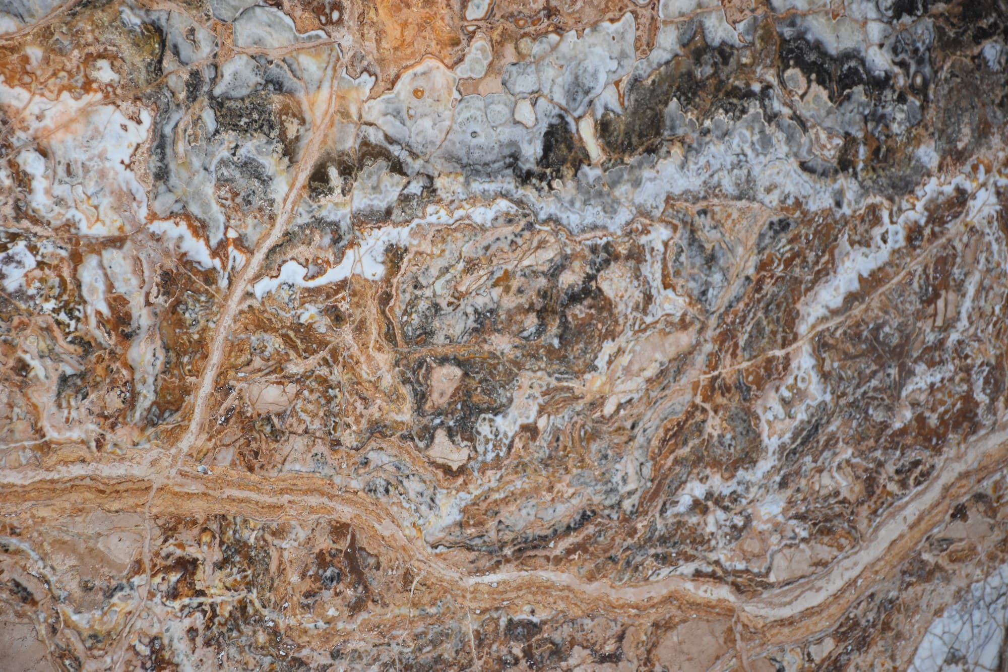 Traonyx marble - Premium natural stone surface